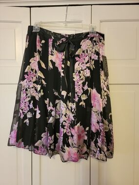 JohnPaulRichard Black Floral Tie-Waist Circle Skirt Size P12 NWT